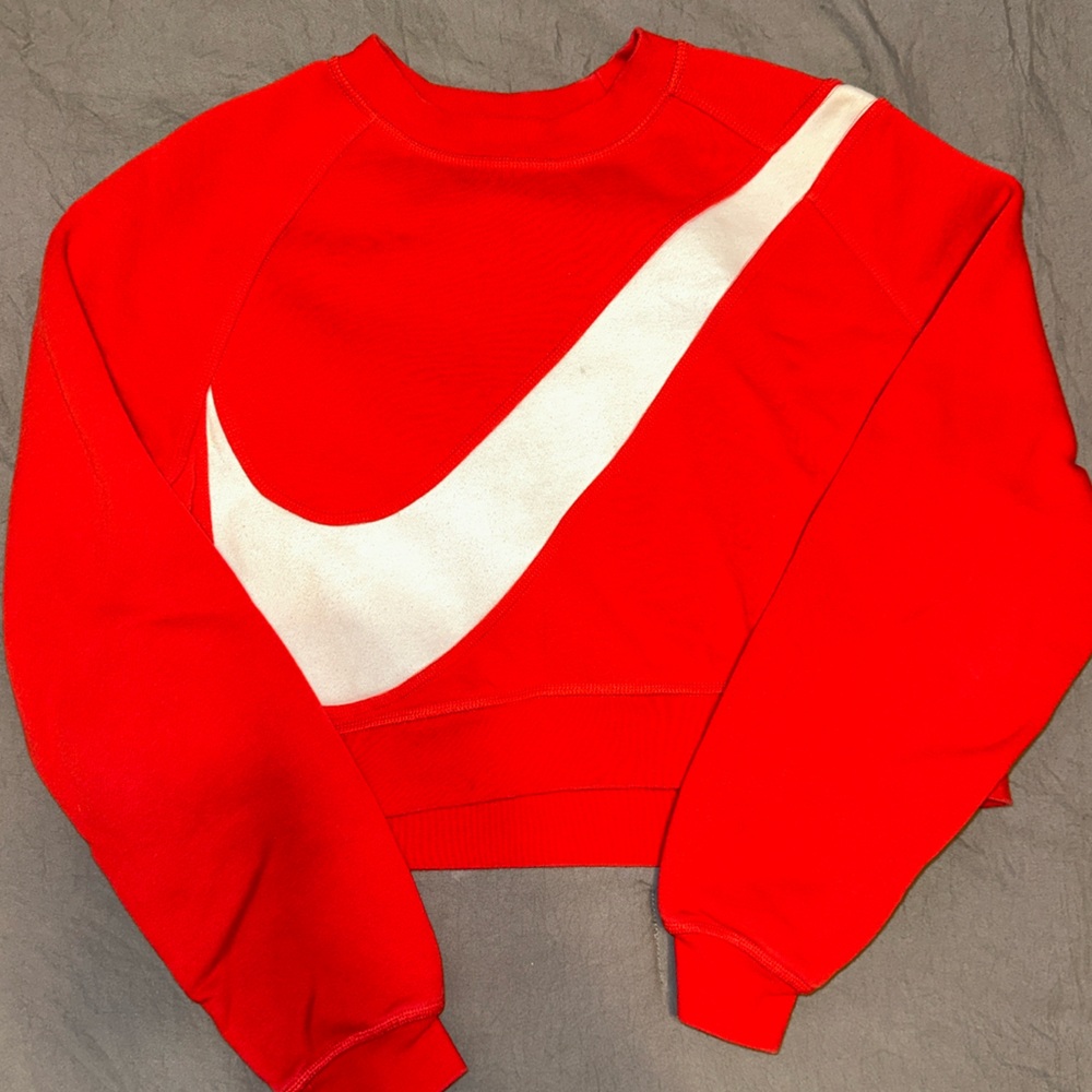 Cropped Nike Swearshirt